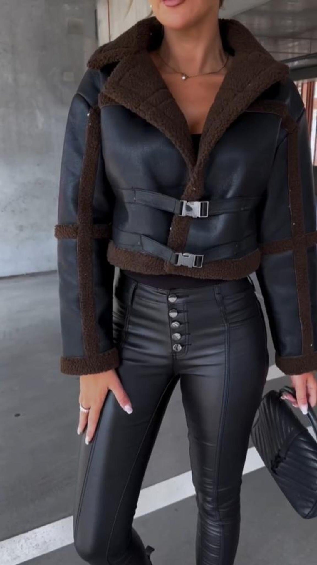 Elegant Integrated Fur & Leather Cropped Jacket
