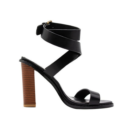 Elegant Plus-Size Sandals with Chunky Heels – Style Meets Stability