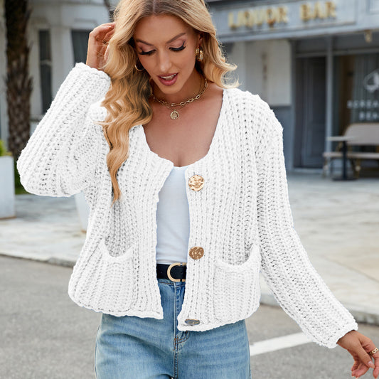Fashionable knitted sweater